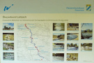 Infotafel "Ökoverbund Leitzach" des WWA Rosenheim zeigt Verlauf der Leitzach und den Ort flussbaulicher Maßnahmen